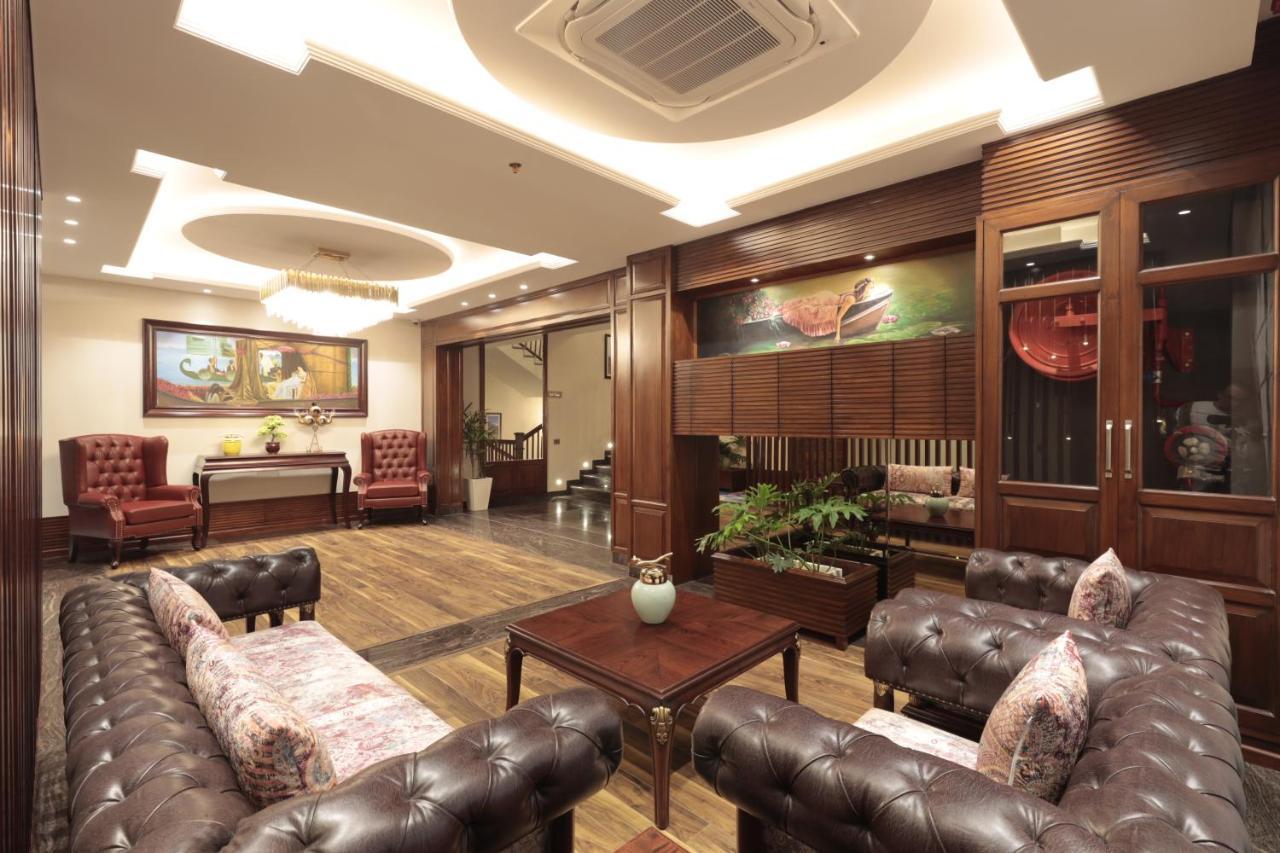 Welcomheritage Elysium Resort & Spa シムラー エクステリア 写真
