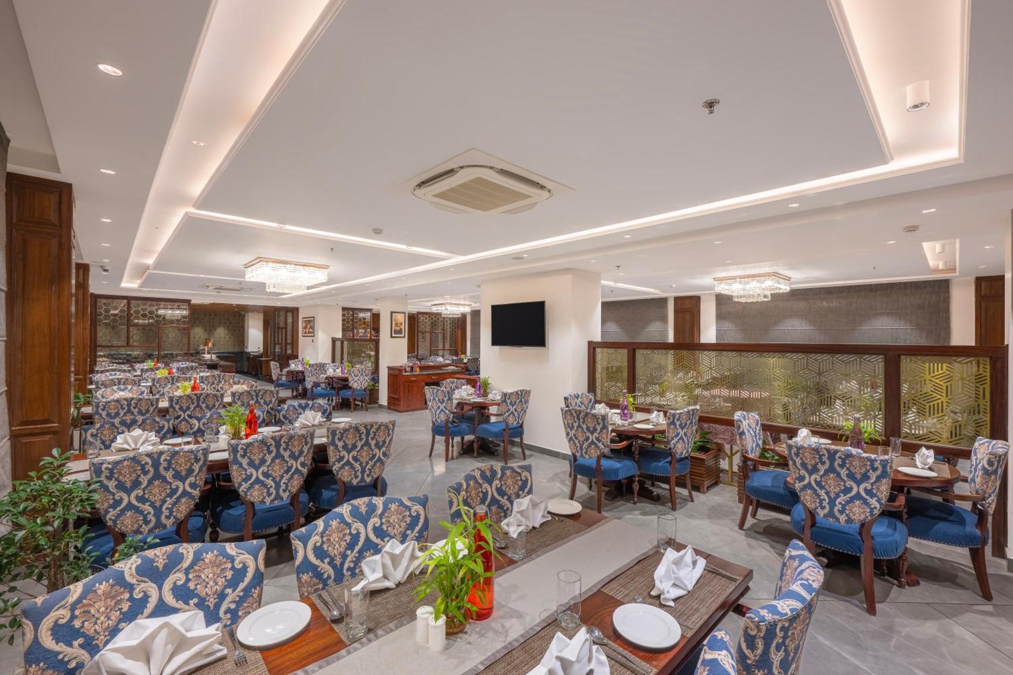 Welcomheritage Elysium Resort & Spa シムラー エクステリア 写真
