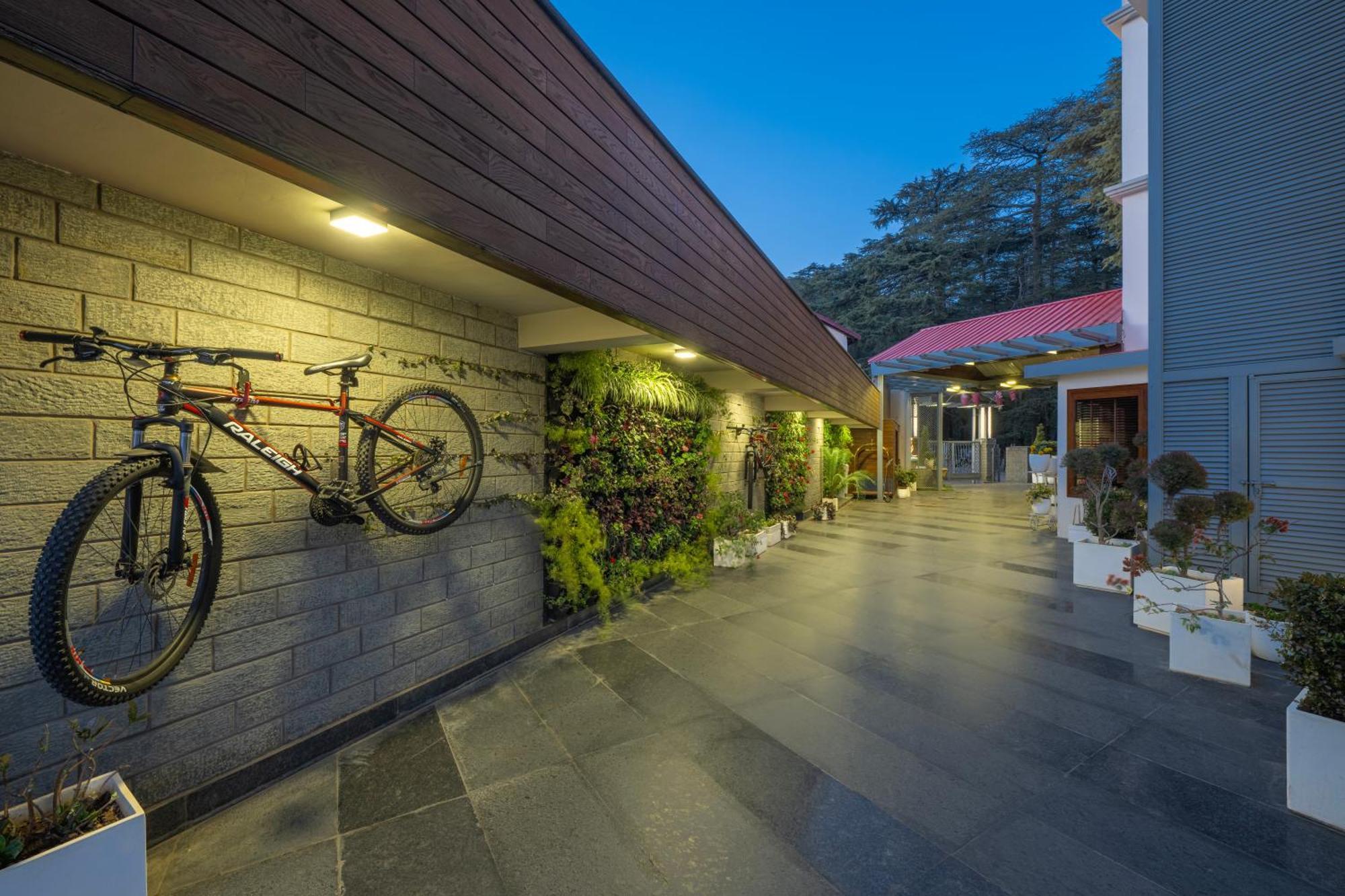 Welcomheritage Elysium Resort & Spa シムラー エクステリア 写真